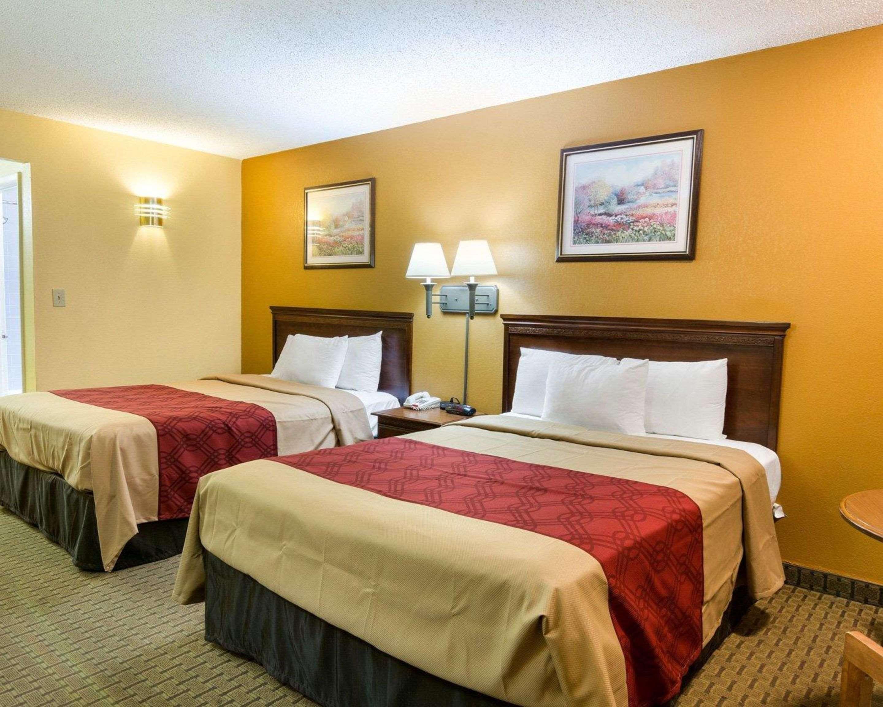 Econo Lodge Fredericksburg Near I-95 Buitenkant foto